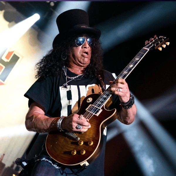 Imagem de historia do  SLASH o "REI do ROCK"